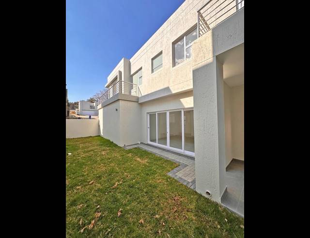 3 BEDROOM PROPERTY TO RENT IN BRYANSTON